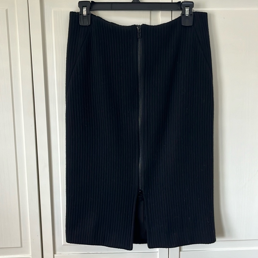 Gorgeous front-zip skirt
